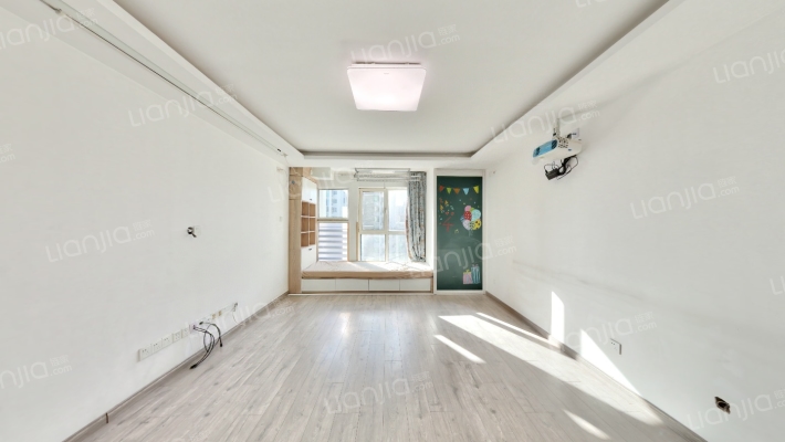 东方雅苑二手房实景图