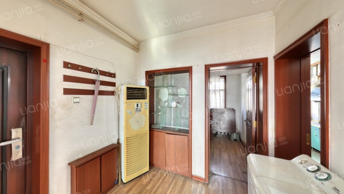 植物油厂家属楼二手房实景图