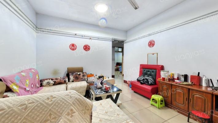 秦岭路243号院二手房实景图