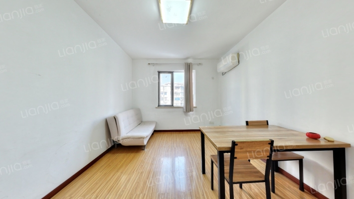 鸿达苑二手房实景图