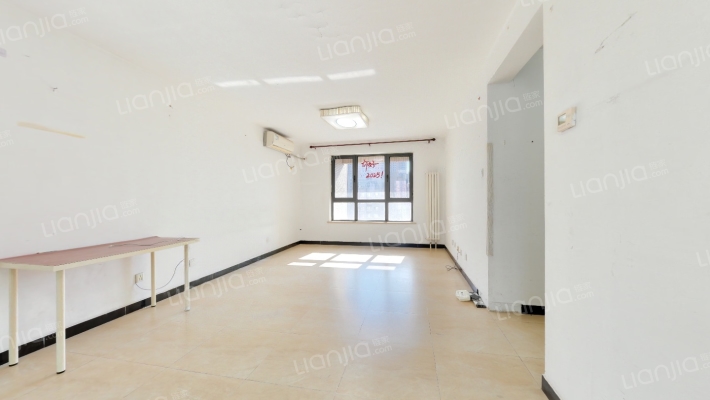 东亚逸品阁二手房实景图