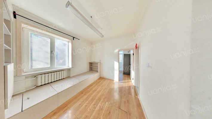 新外大街甲8号院二手房实景图