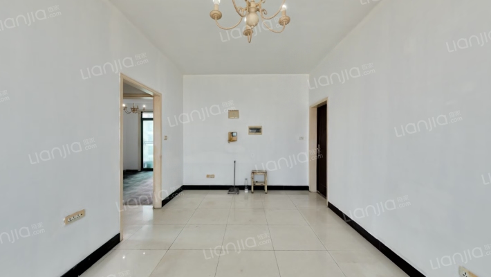 银海雅苑二手房实景图