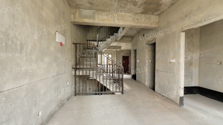 三盛翡俪山二手房实景图