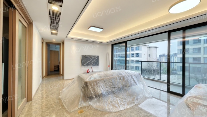 铂悦滨江二手房实景图