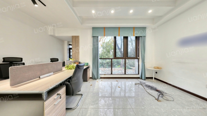 隆鑫72府二手房实景图