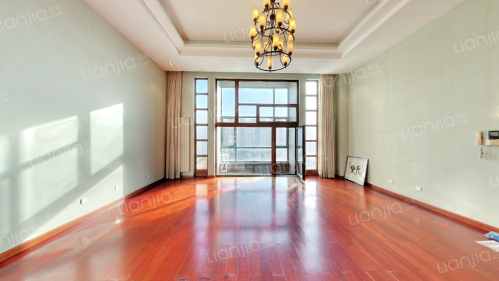 果岭里CLASS二手房实景图