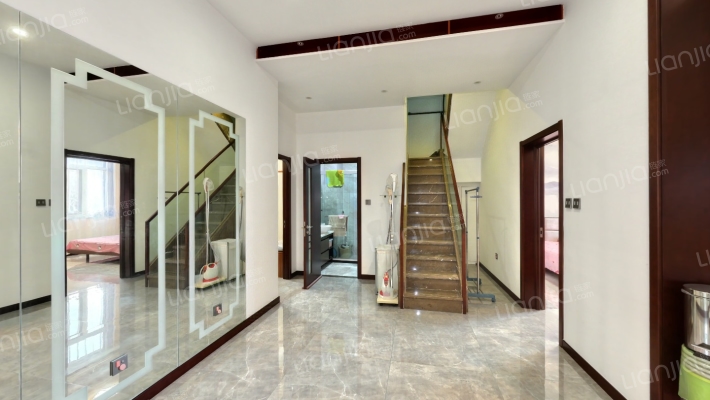 西山艺境7号院二手房实景图