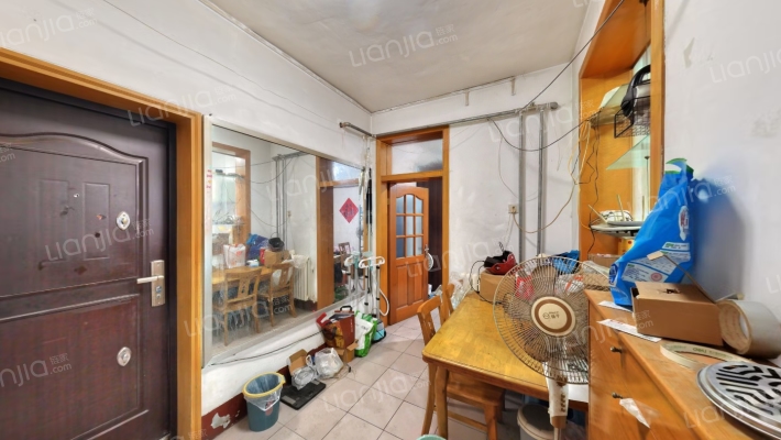 幼师单位宿舍二手房实景图