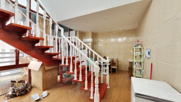 湖凯逸景园二手房实景图