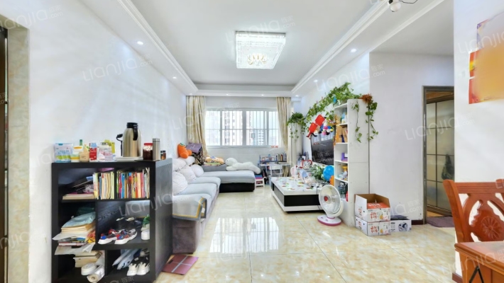 和泓四季B3区二手房实景图