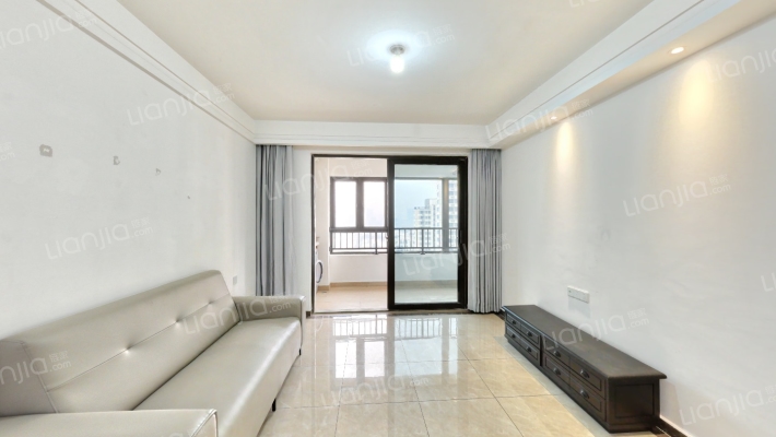 保利柏林之春二手房实景图