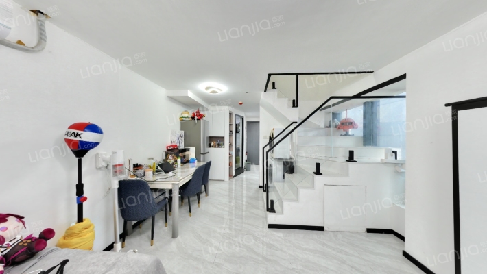 世界城创世界二手房实景图