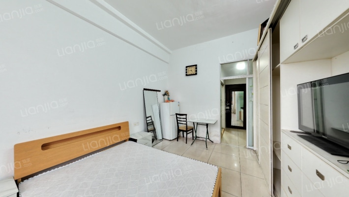 阳光假日二手房实景图