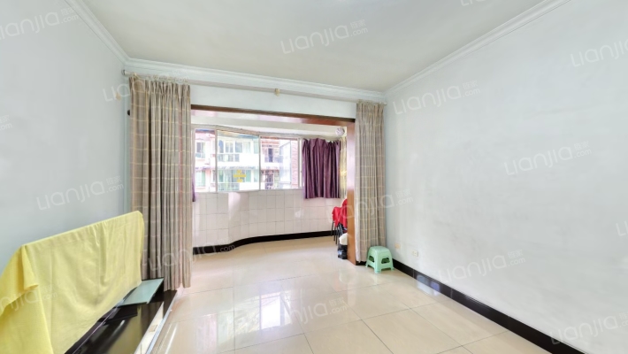 平伟圣园二手房实景图