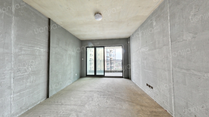 香江悦湖春天二手房实景图