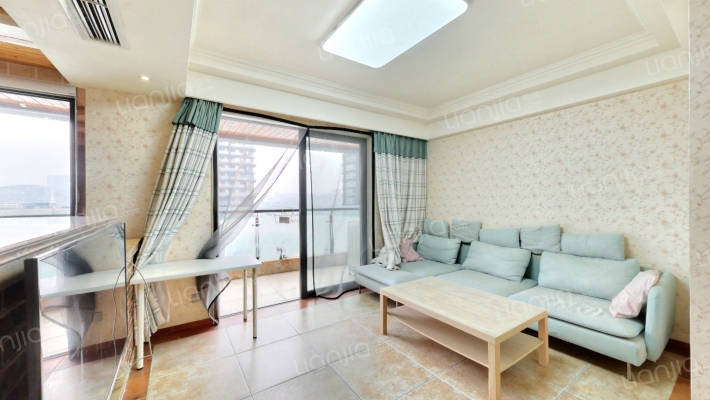 新南中心二手房实景图