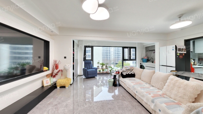 招商依山樾二手房实景图