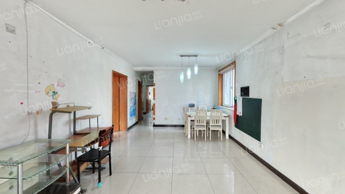 站前巴黎二手房实景图