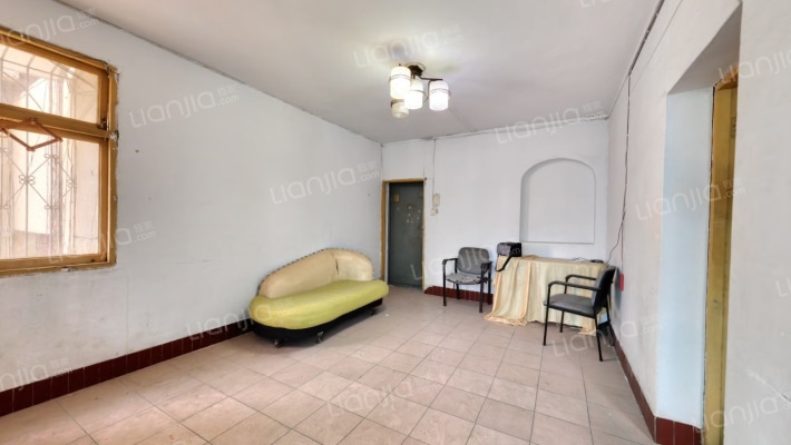 月亮岩25号二手房实景图