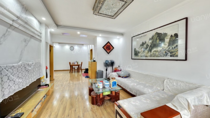 逸情雅阁二手房实景图