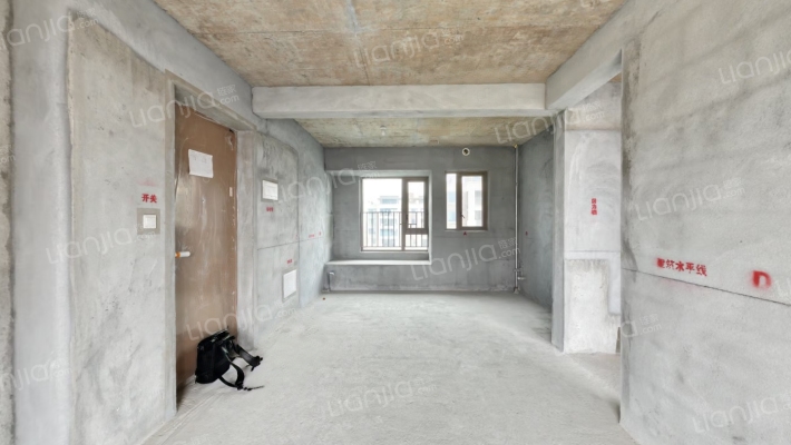 九颂山河菁华轩二手房实景图