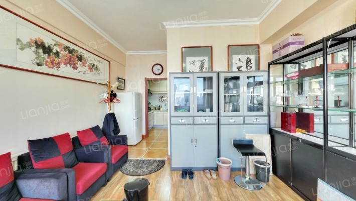 商贸国际B座二手房实景图