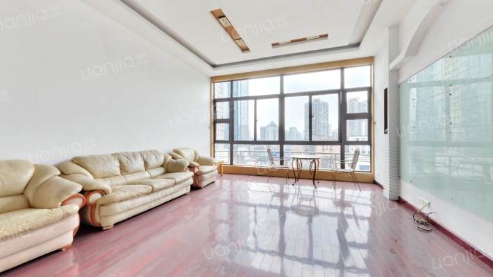 逸豪峰二手房实景图