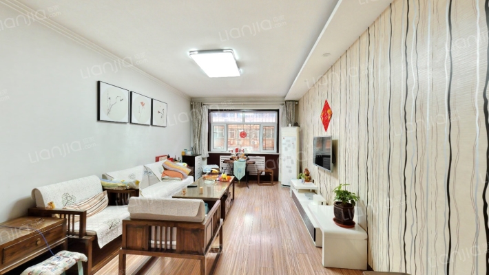 鹿医住宅小区二手房实景图