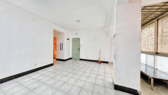 滨海新苑二手房实景图