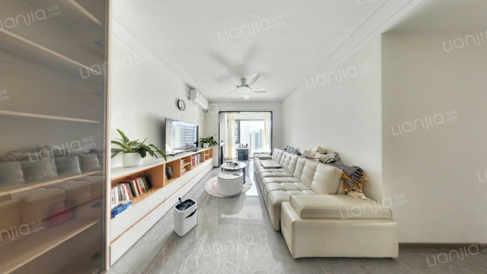 港龙滨江公园二手房实景图