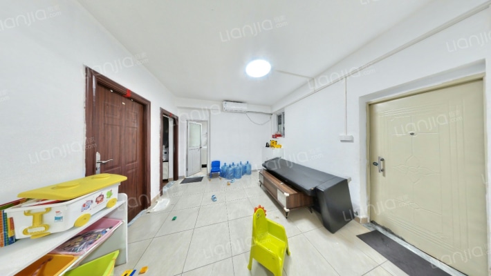 运输局住宅二手房实景图