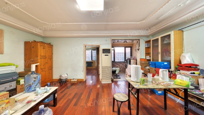 新华西街二手房实景图