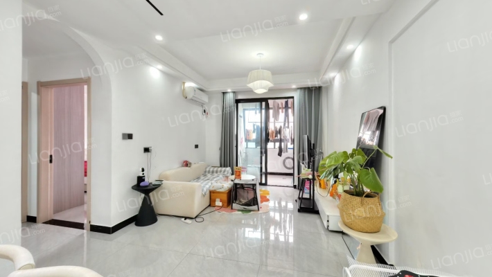 蜀彩珵昀府二手房实景图