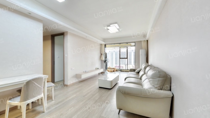 蔚然璀璨花园二手房实景图