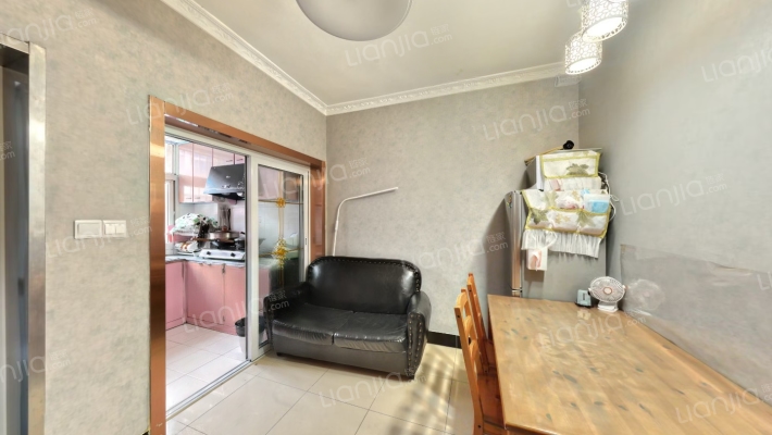 西善桥中学宿舍二手房实景图