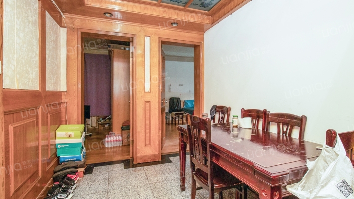 佳虹小区二手房实景图