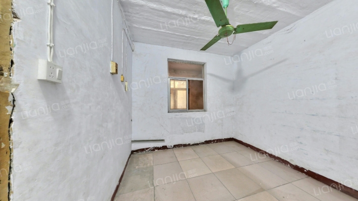 石桥街2号二手房实景图