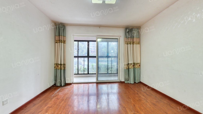 雅砻阳光花园二手房实景图