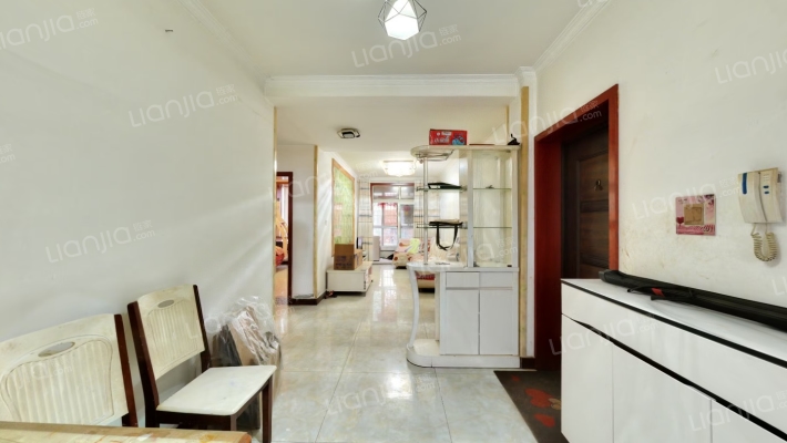 蓝希花园二手房实景图