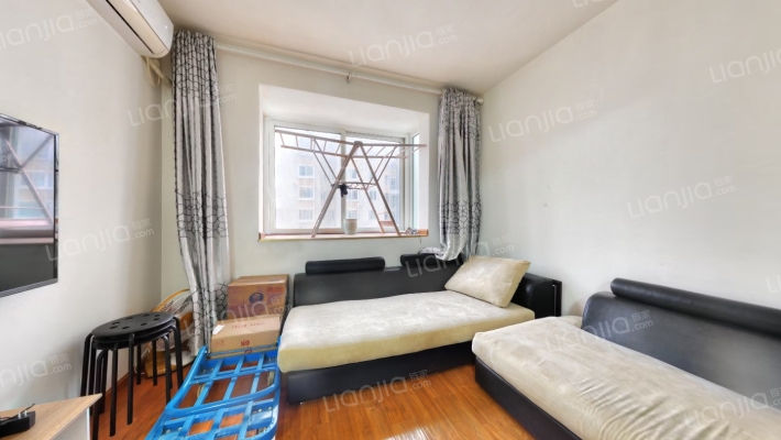 机车馨苑二手房实景图