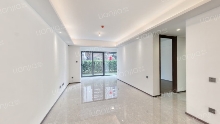 万科民安云河锦上二手房实景图