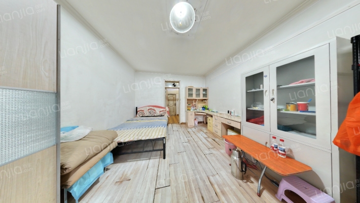 青年公寓二手房实景图