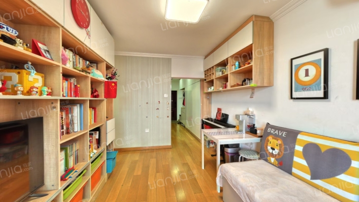 南线里小区二手房实景图