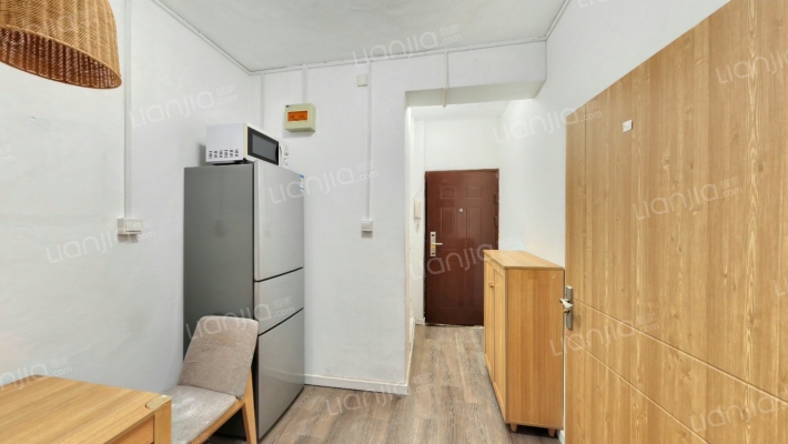 石灯胡同6号院二手房实景图