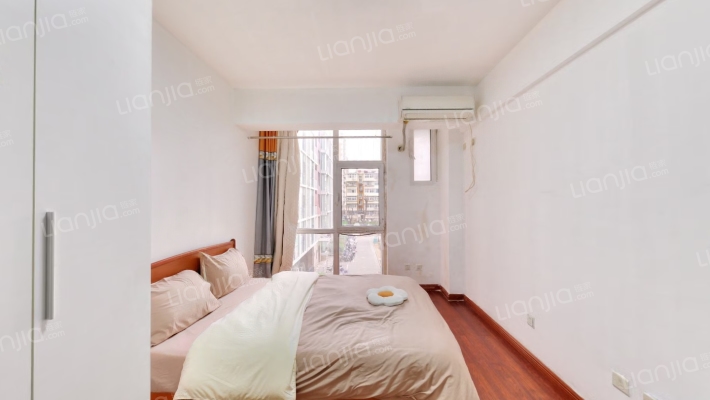 五月华庭二手房实景图