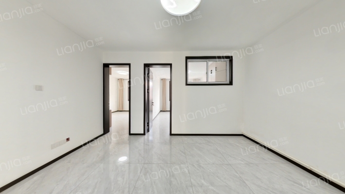 收割机厂家属楼（西南）二手房实景图