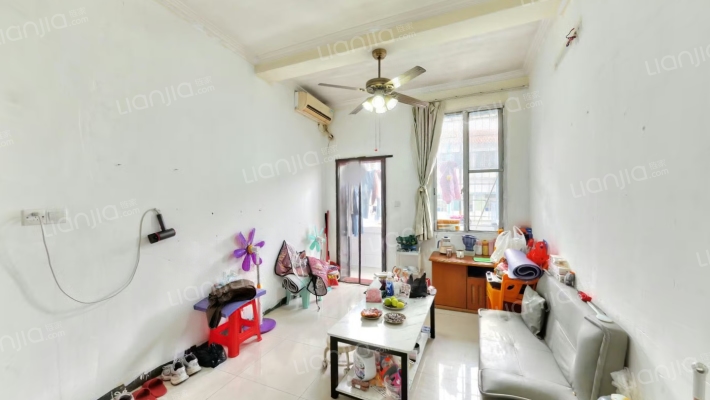 警察学院家属区二手房实景图