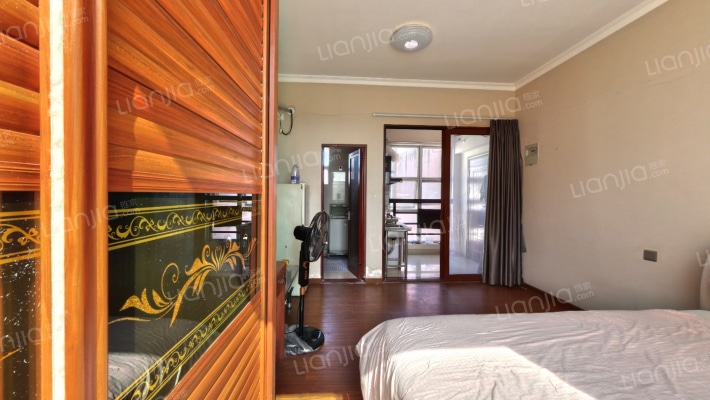 启兴生活区二手房实景图