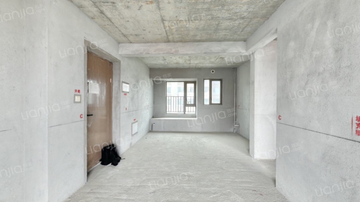 九颂山河菁华轩二手房实景图